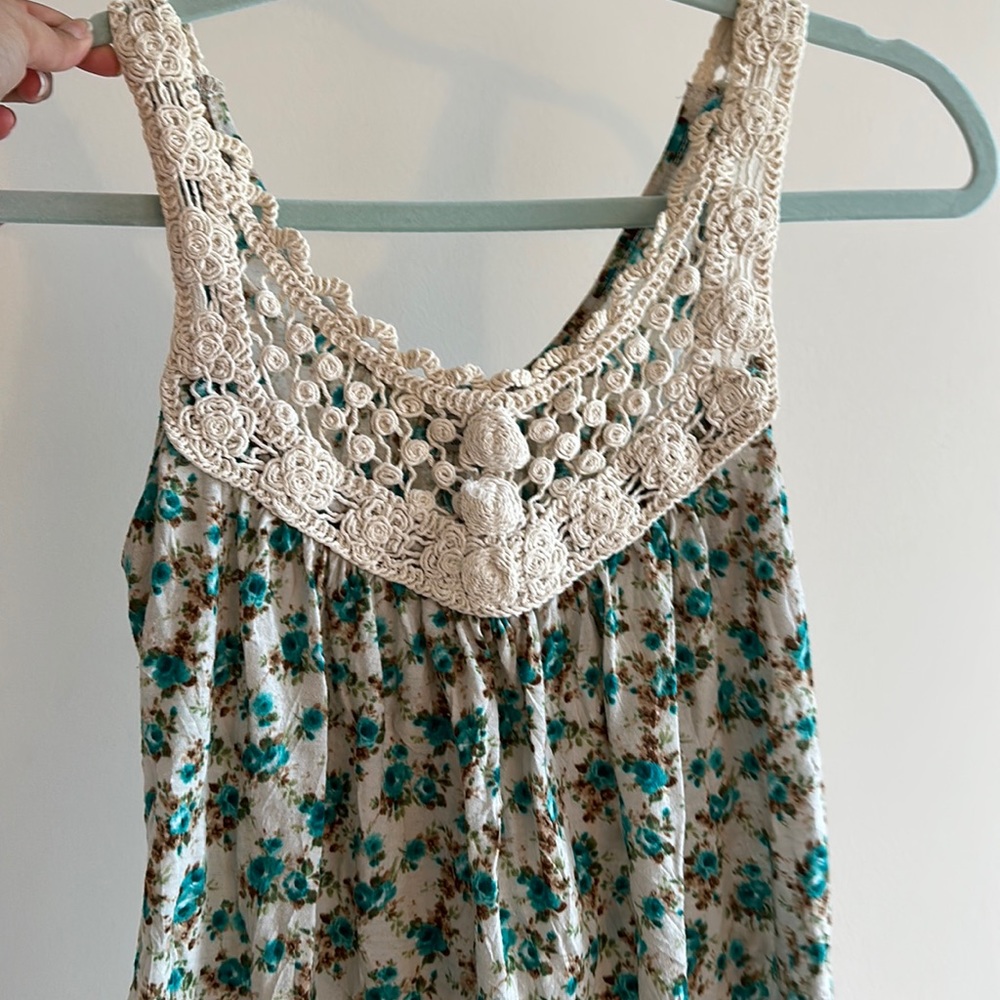 Loose boho floral summer tank top from papaya, size small